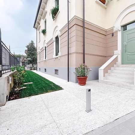 Via Poma Rooms Verona Bagian luar foto