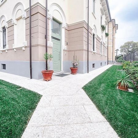 Via Poma Rooms Verona Bagian luar foto