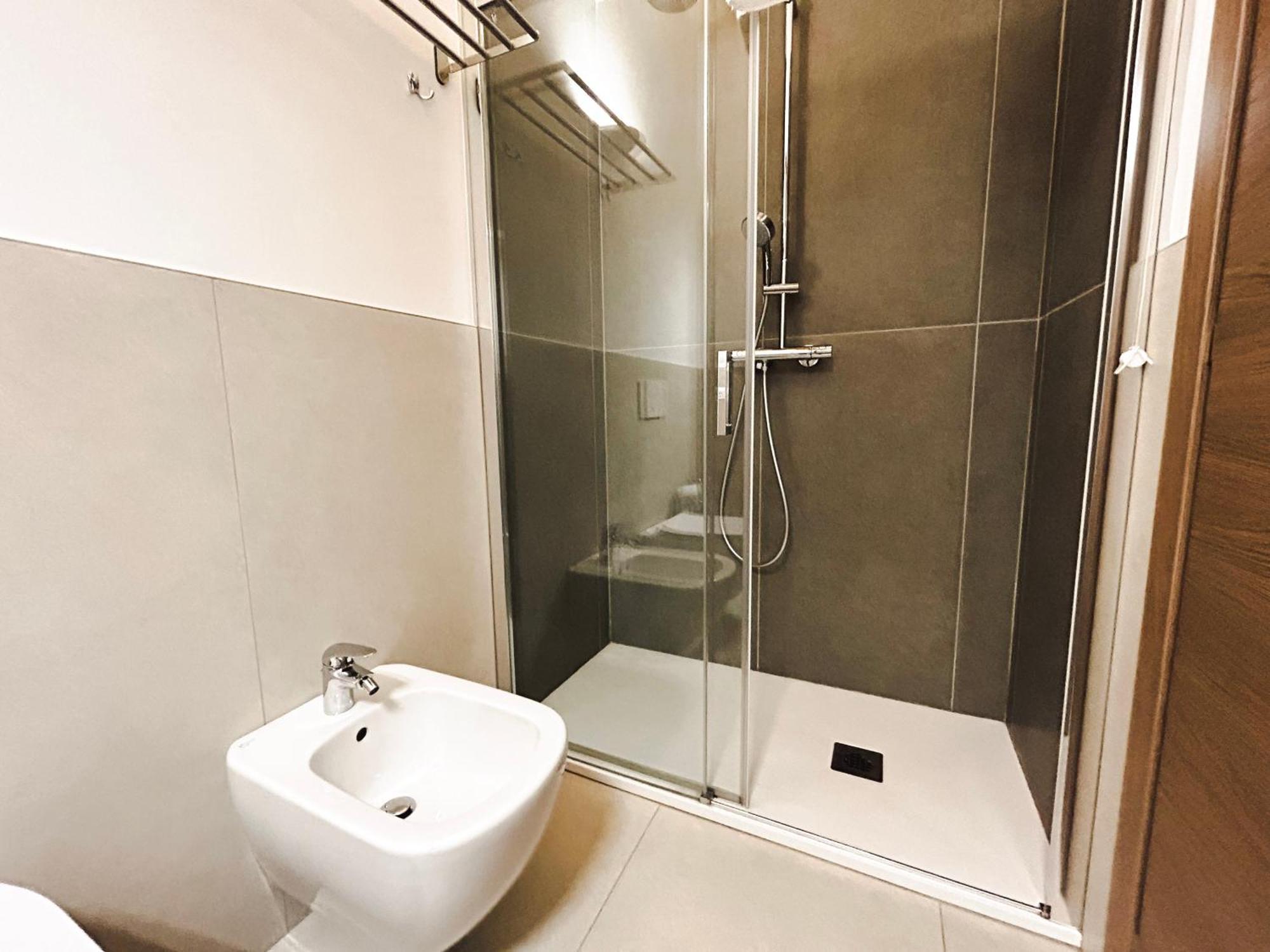 Via Poma Rooms Verona Bagian luar foto